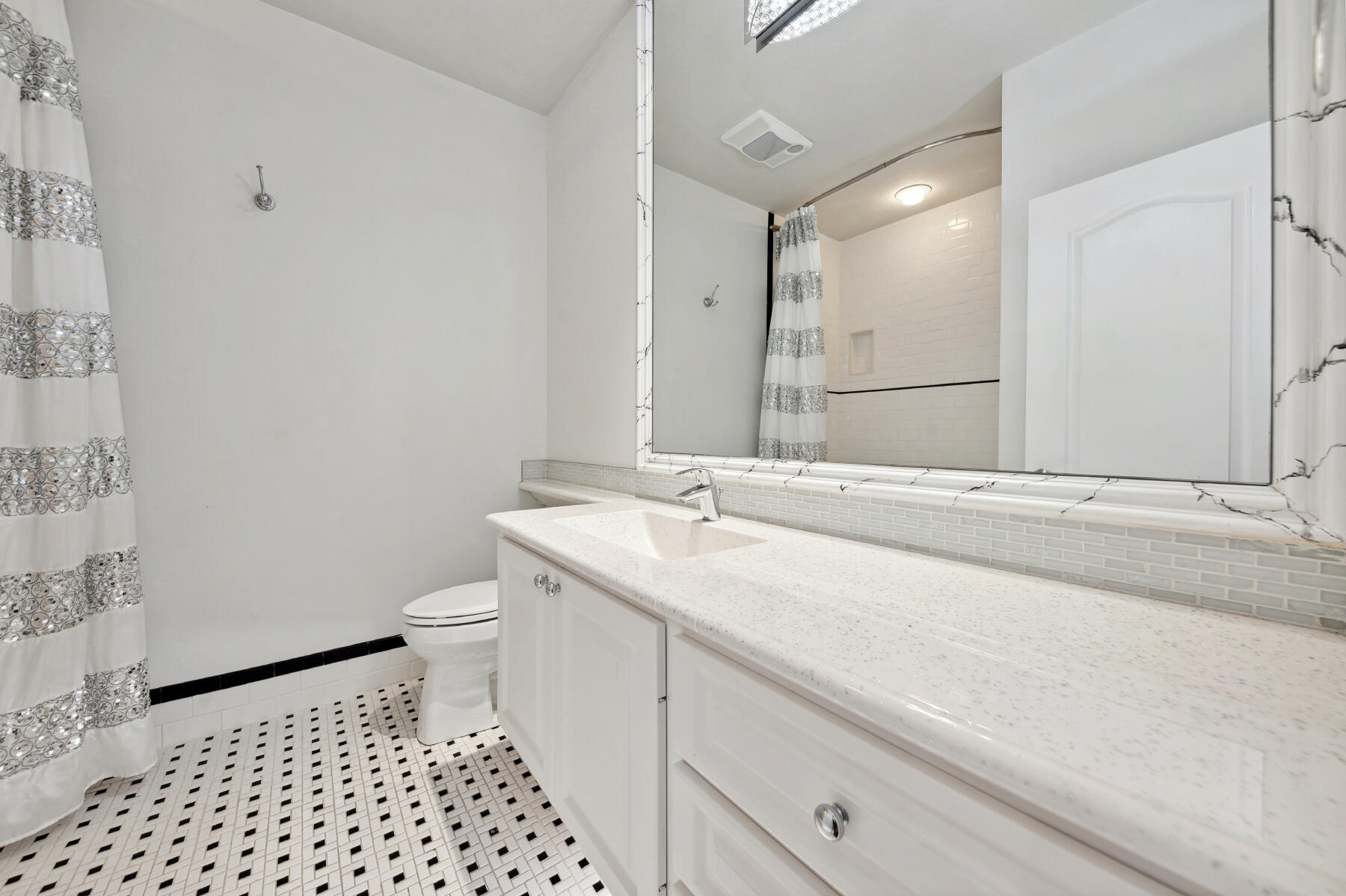 CATALINA LAKES - Residential