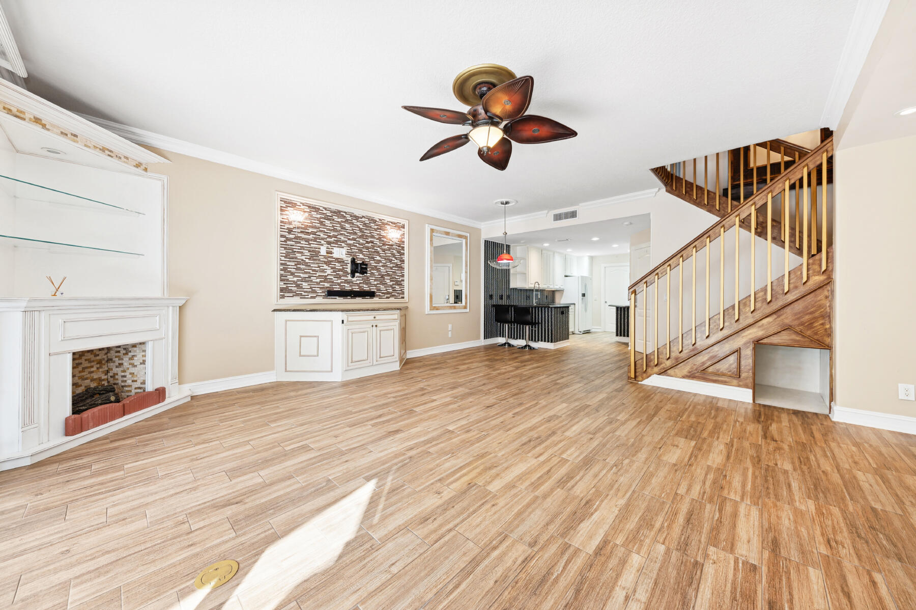 CATALINA LAKES - Residential