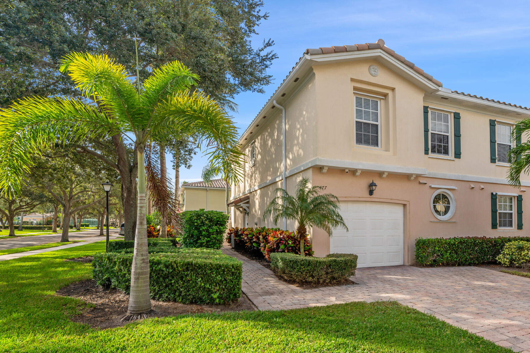 CATALINA LAKES - Residential