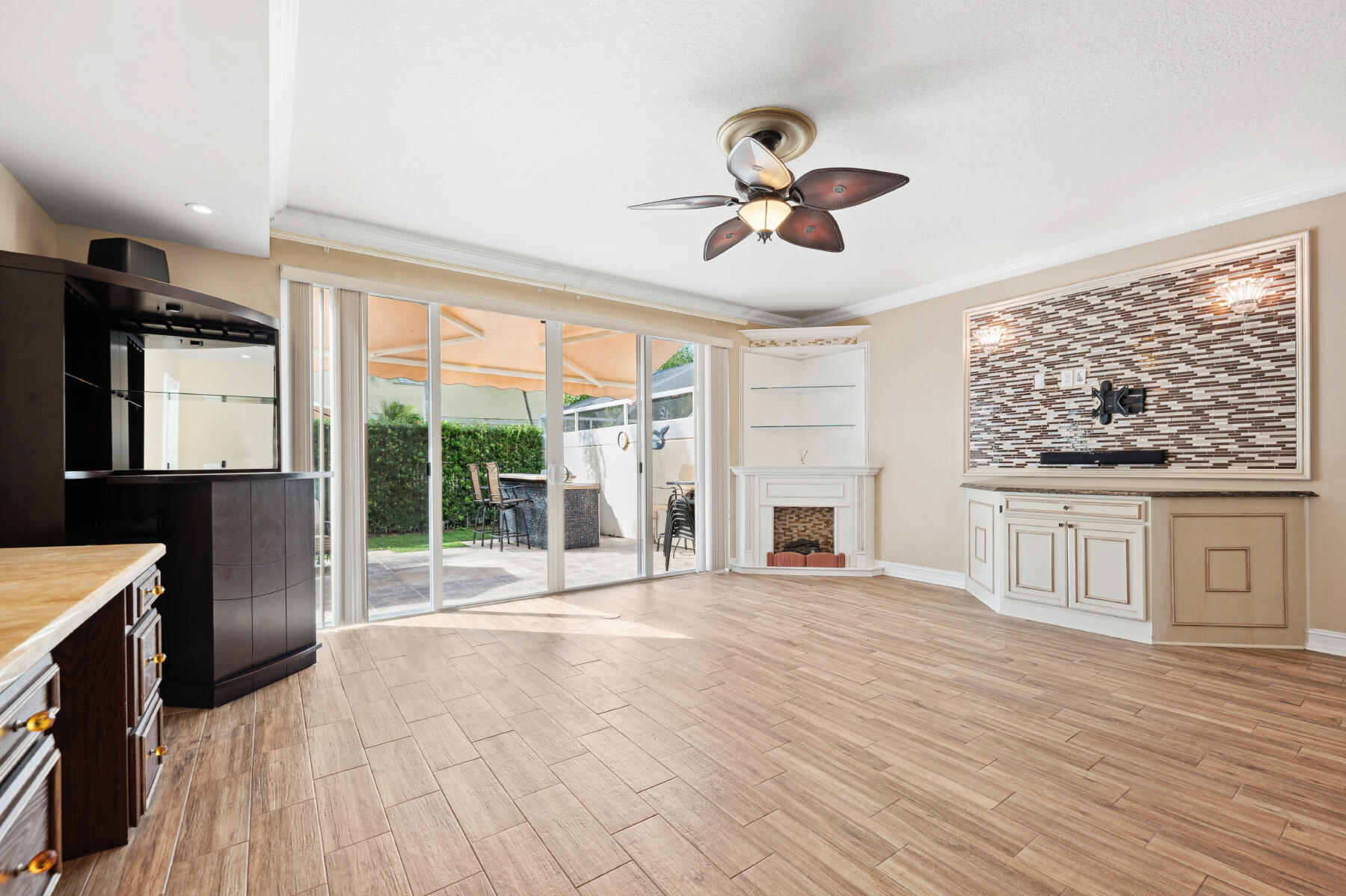 CATALINA LAKES - Residential