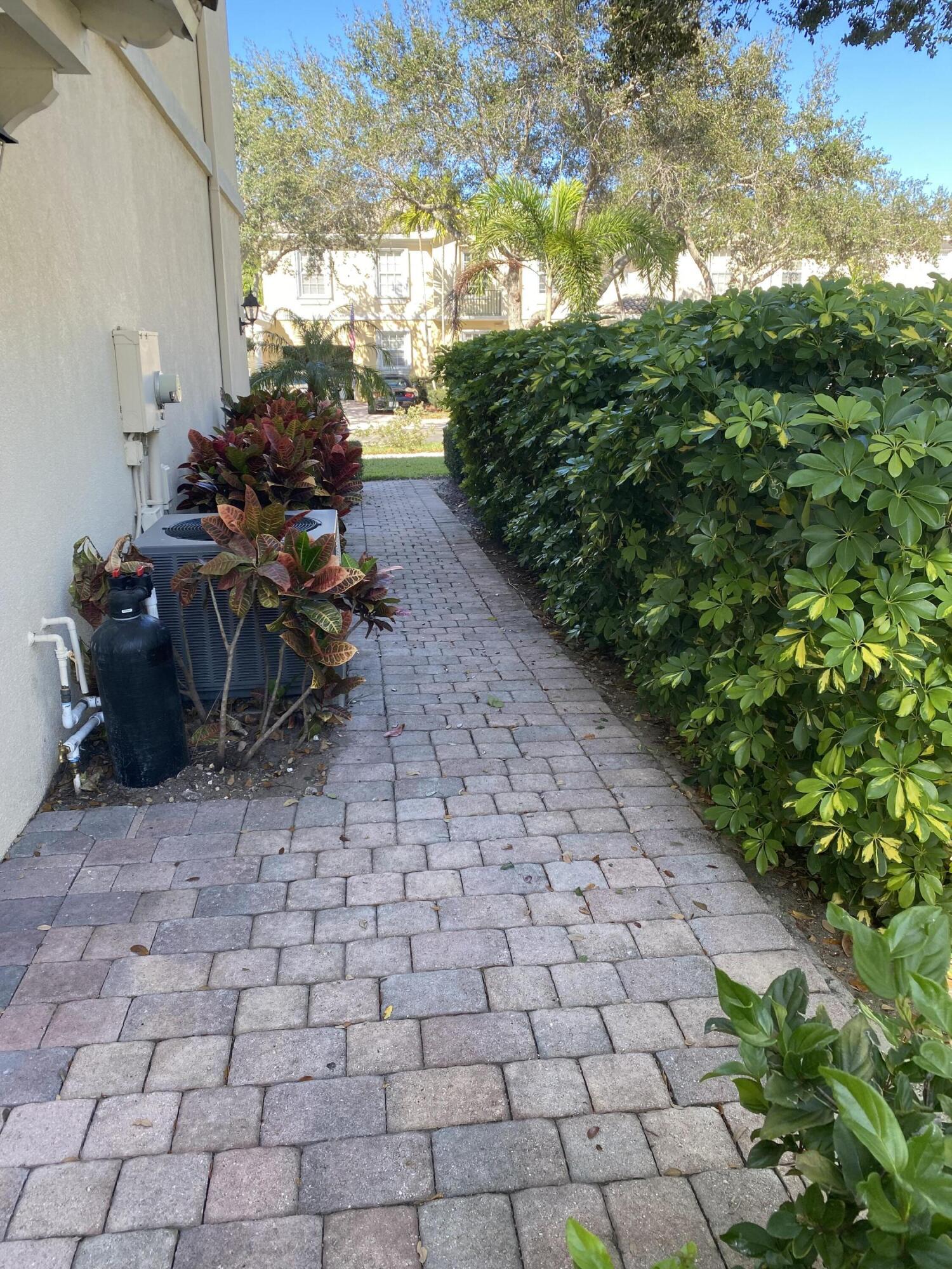 CATALINA LAKES - Residential