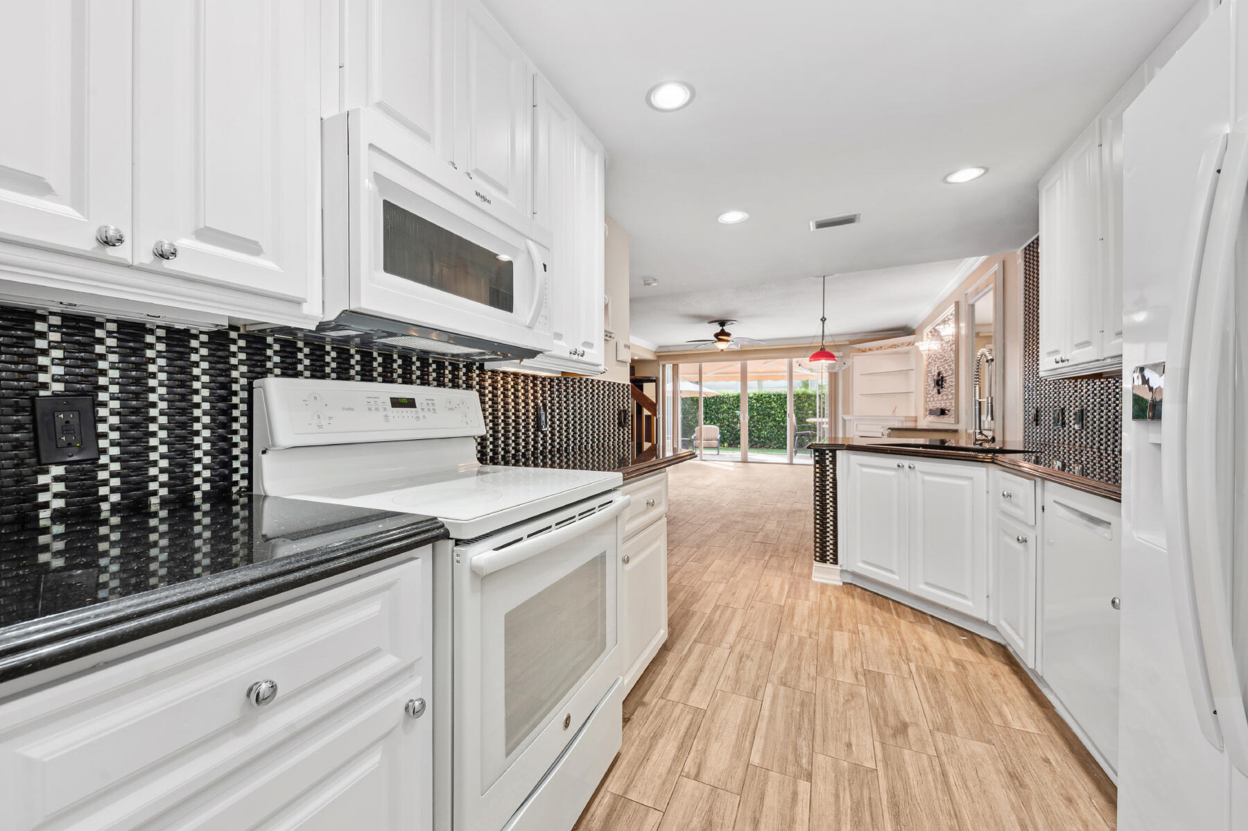 CATALINA LAKES - Residential