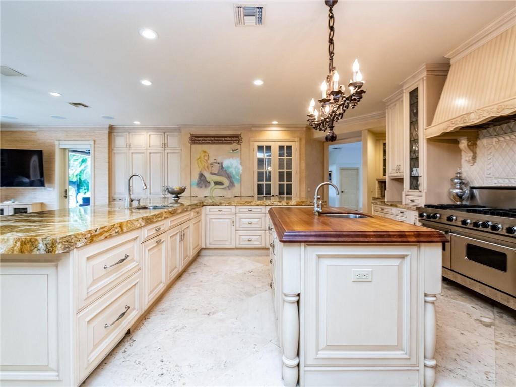 Riviera 6-17 B - Residential