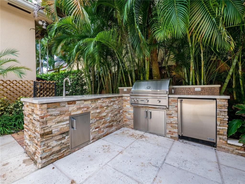 Riviera 6-17 B - Residential