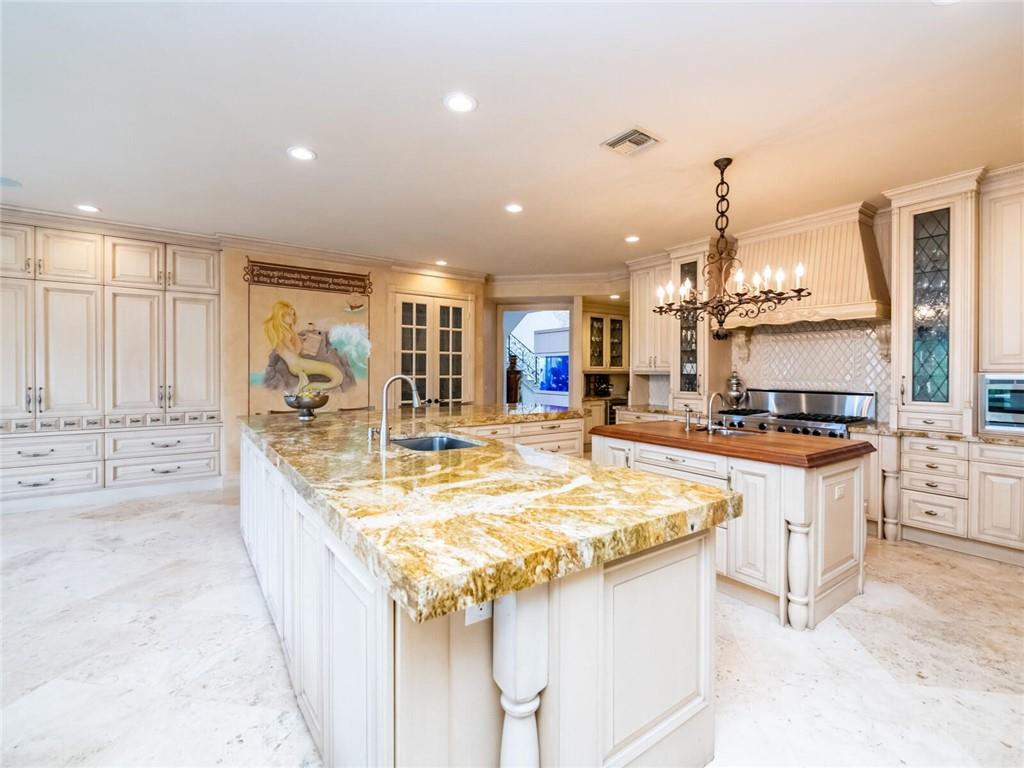 Riviera 6-17 B - Residential