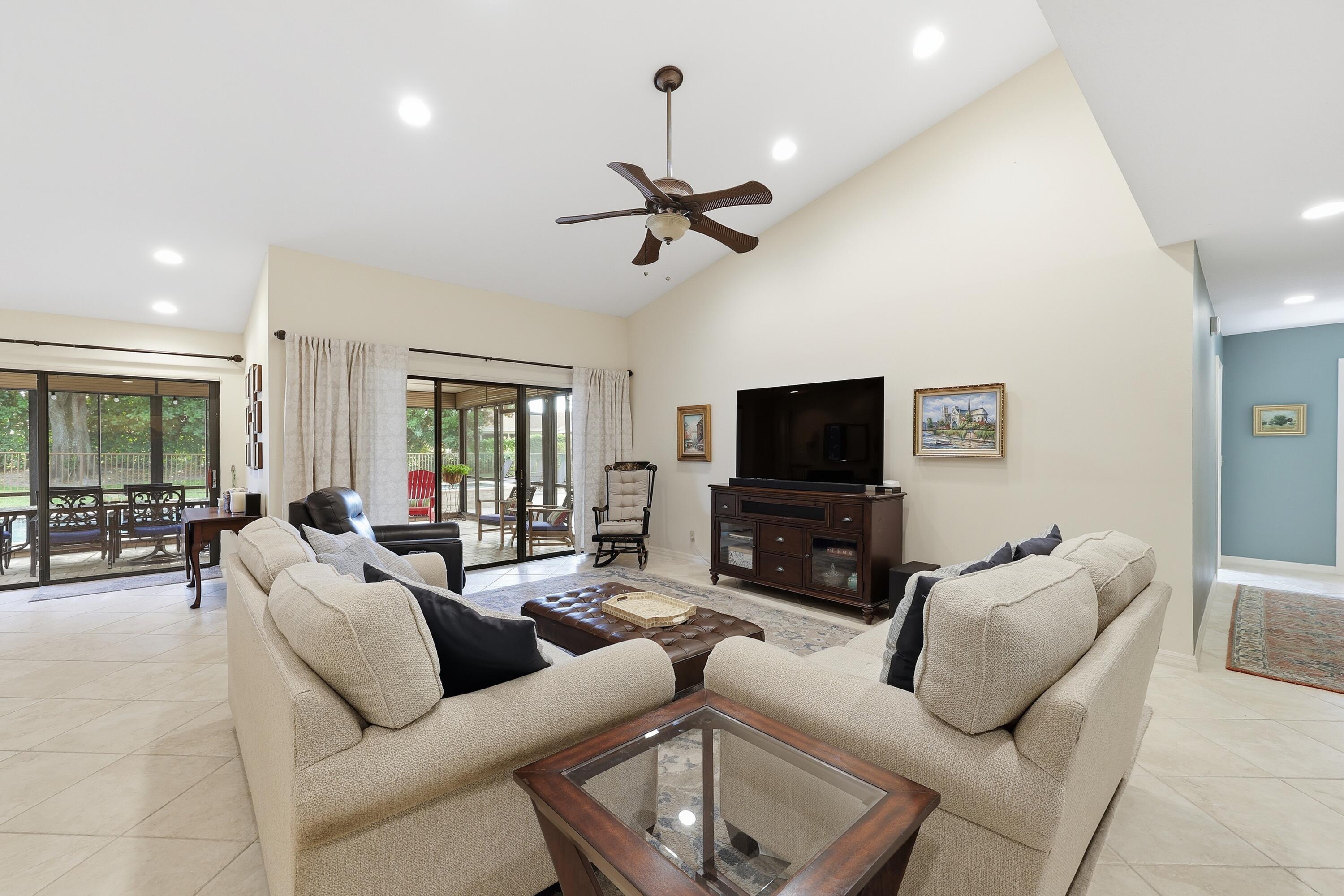 EASTPOINTE COUNTRY CLUB 8 - Residential