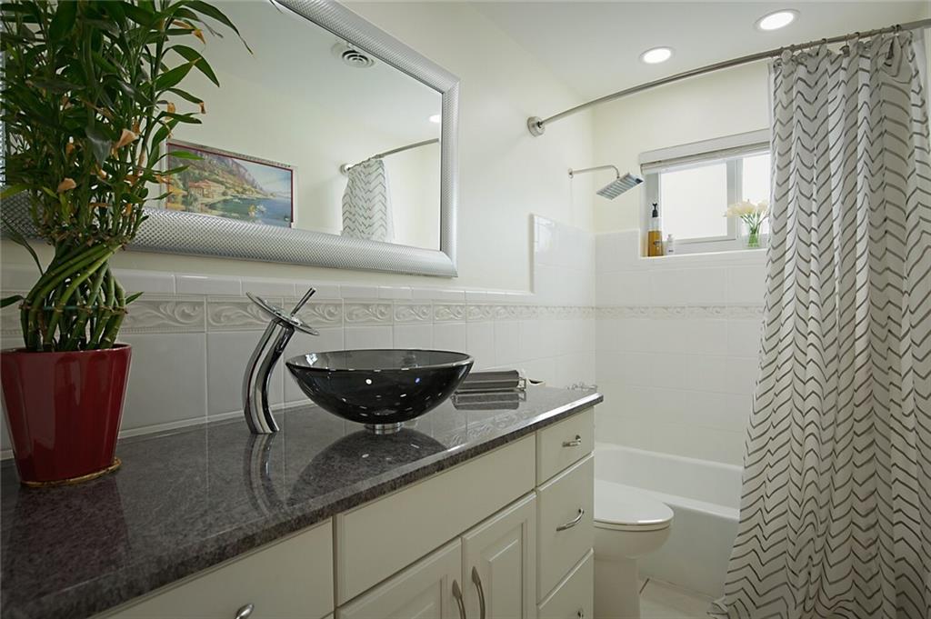 Coral Villas 47-45 B - Residential