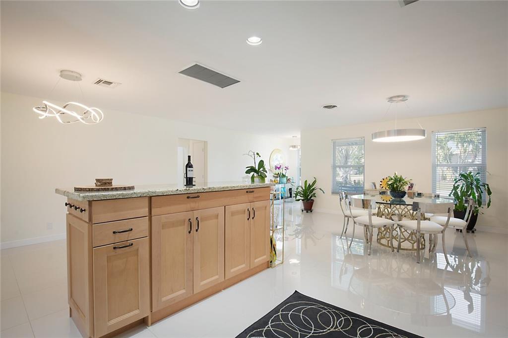 Coral Villas 47-45 B - Residential