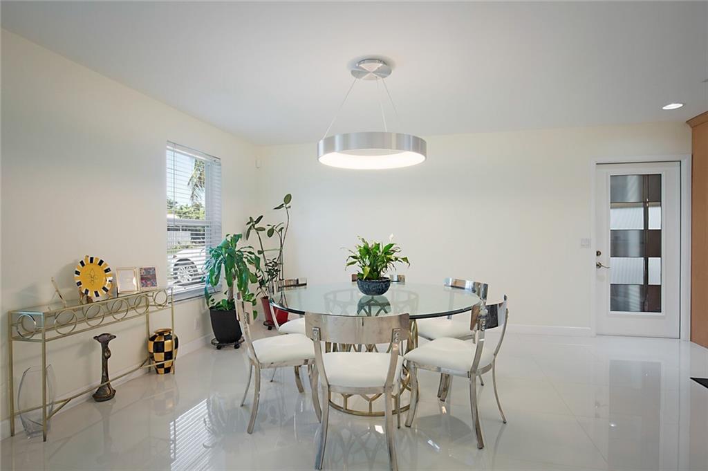 Coral Villas 47-45 B - Residential