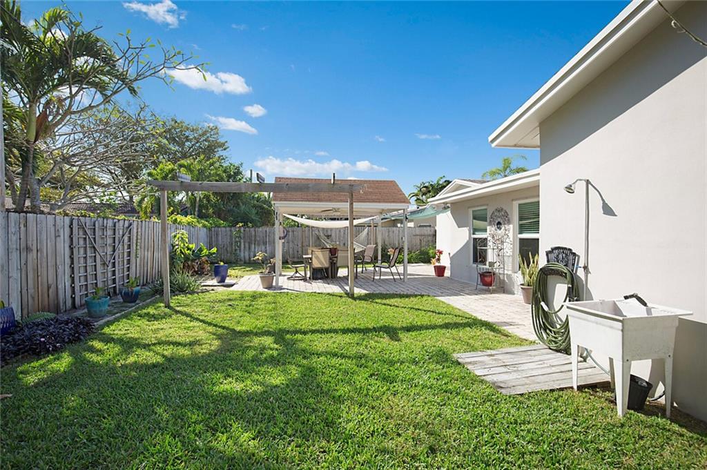 Coral Villas 47-45 B - Residential