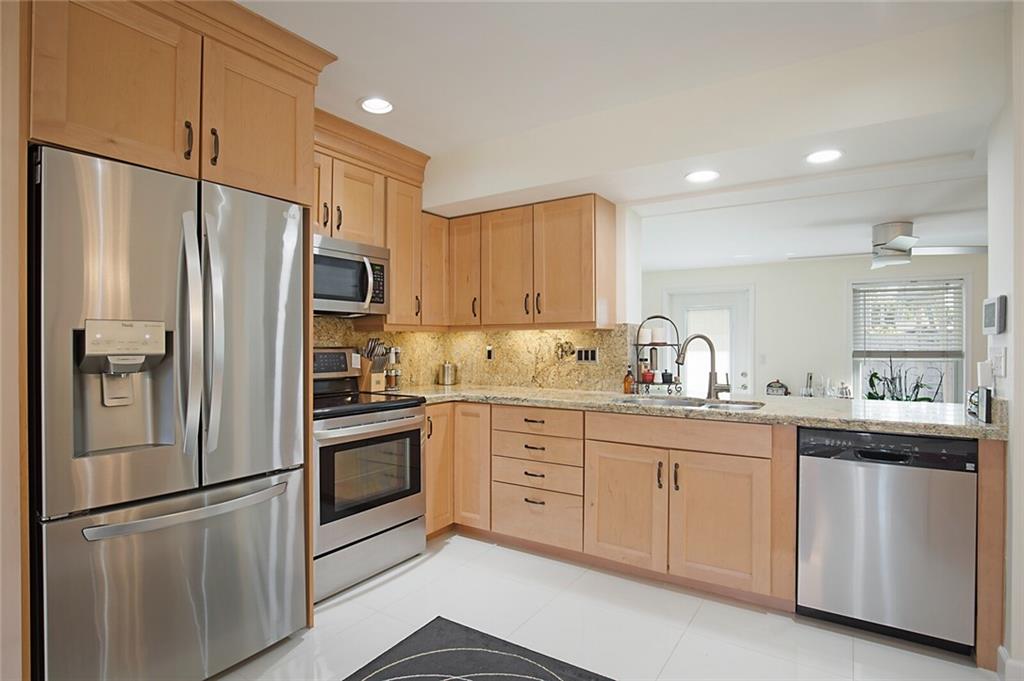 Coral Villas 47-45 B - Residential