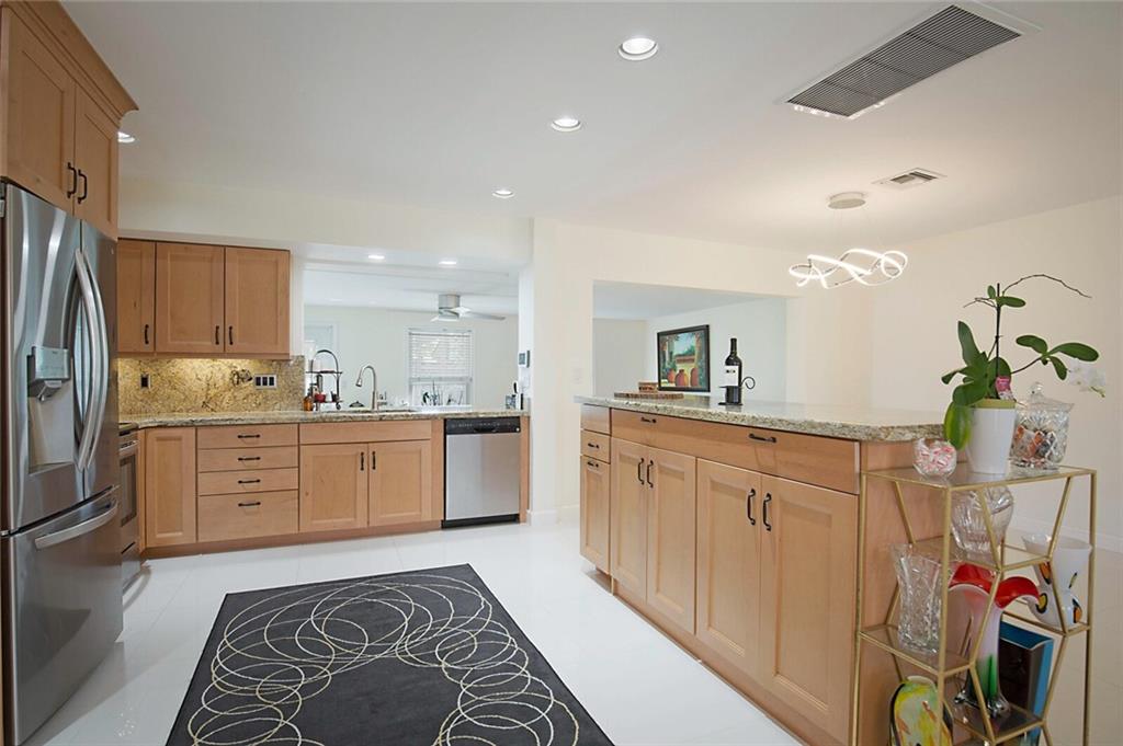 Coral Villas 47-45 B - Residential