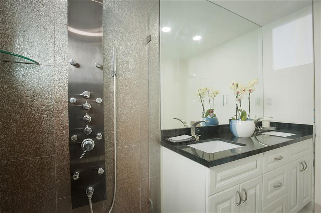 Coral Villas 47-45 B - Residential