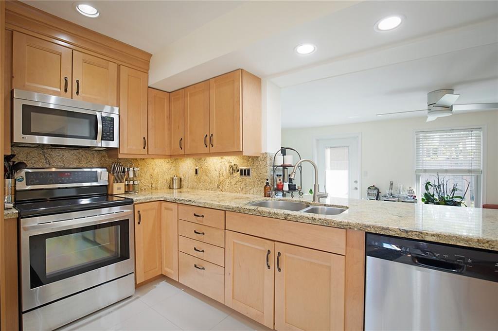 Coral Villas 47-45 B - Residential