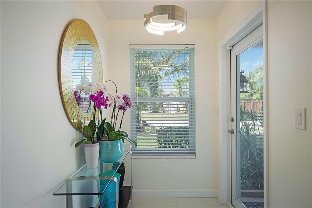 Coral Villas 47-45 B - Residential