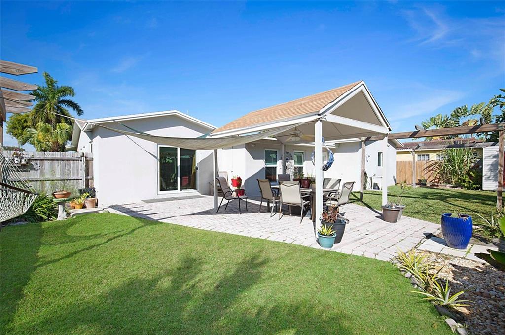 Coral Villas 47-45 B - Residential