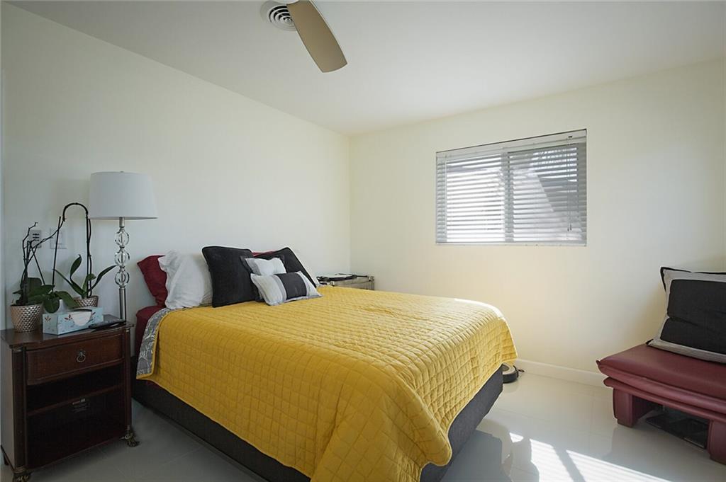 Coral Villas 47-45 B - Residential