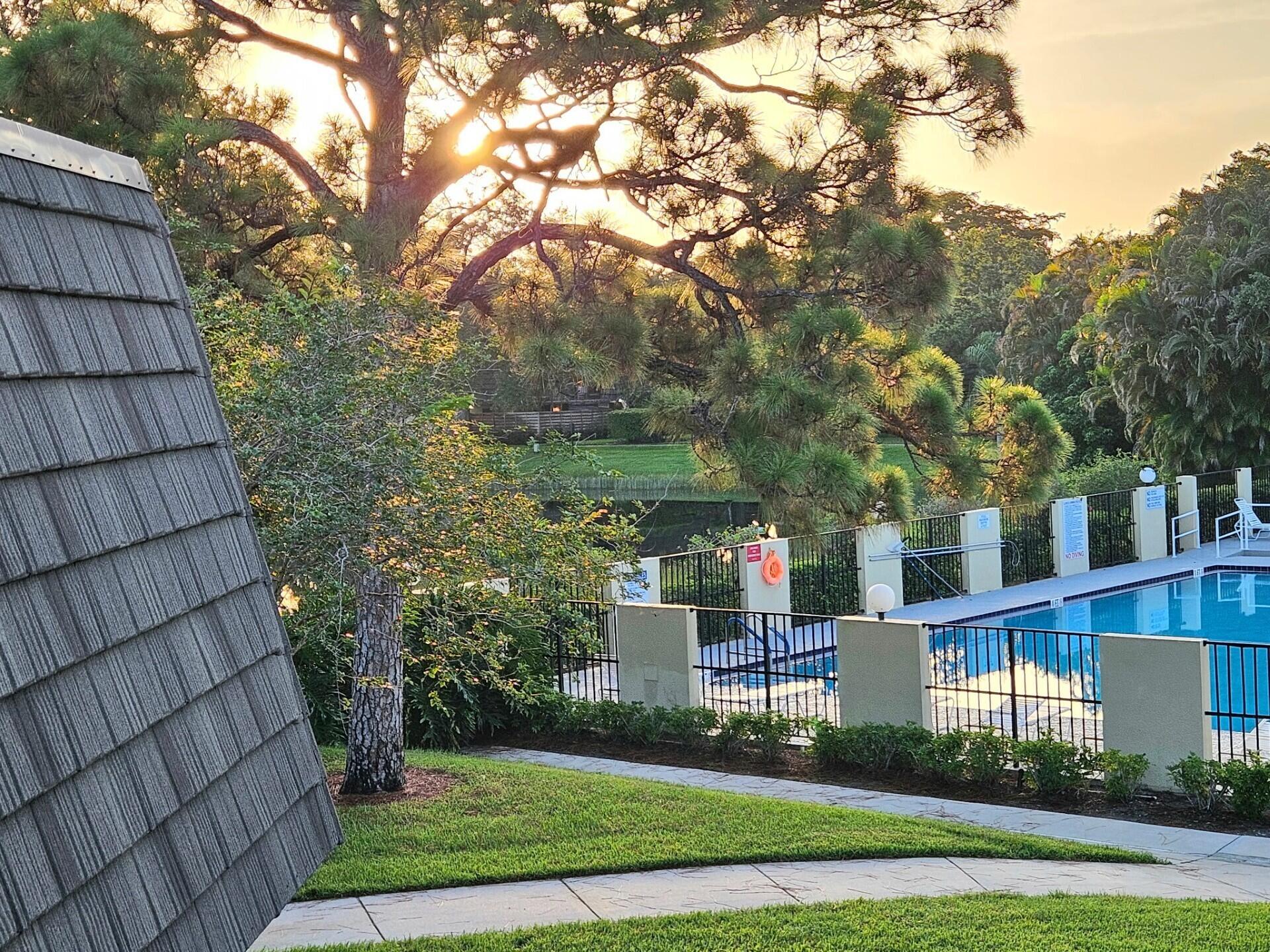 GLENWOOD TWNHS - Residential