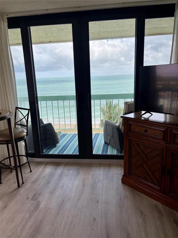 OCEANA OCEANFRONT CONDOMINIUM I - Residential Lease