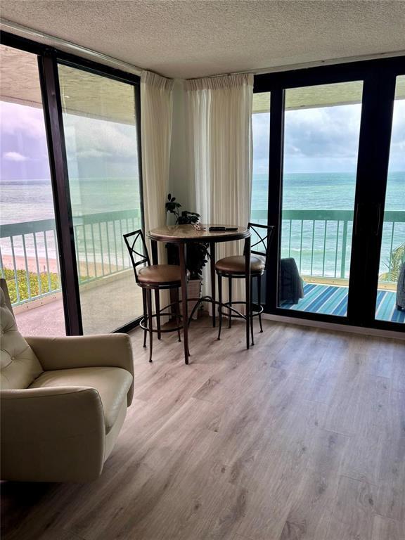 OCEANA OCEANFRONT CONDOMINIUM I - Residential Lease