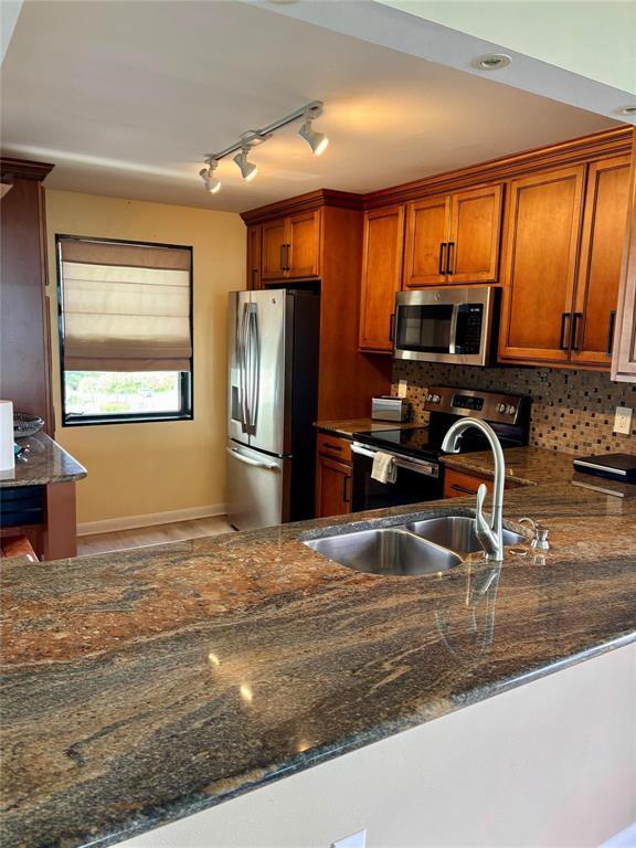 OCEANA OCEANFRONT CONDOMINIUM I - Residential Lease