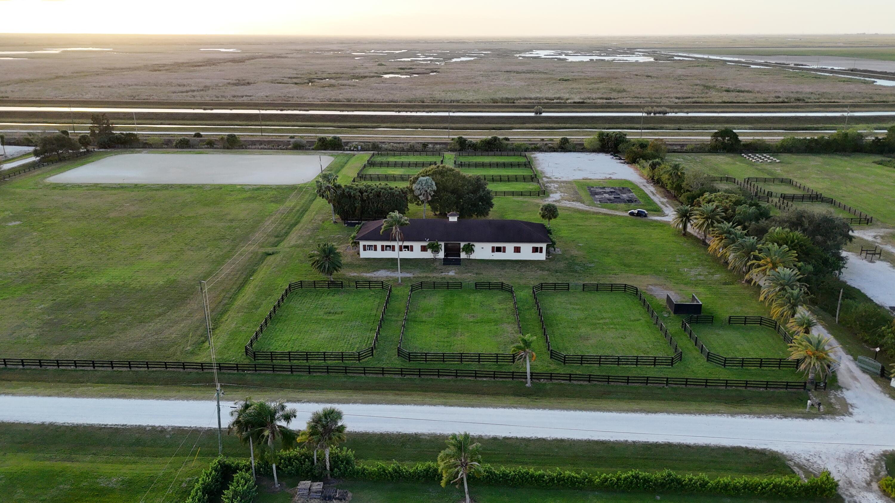 Rustic ranches - Land
