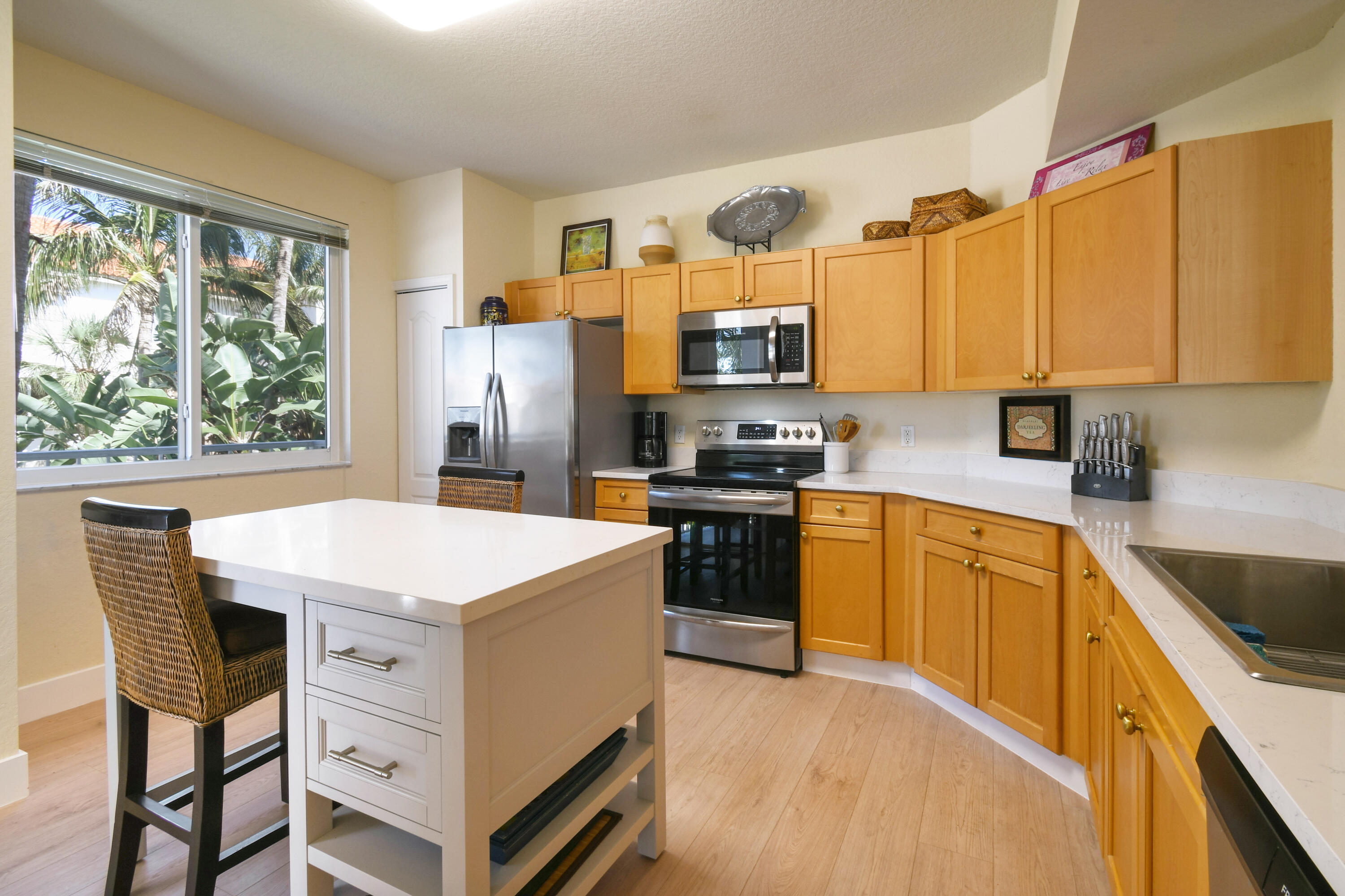 RESIDENCES AT LEGACY PLACE CONDO - Residential