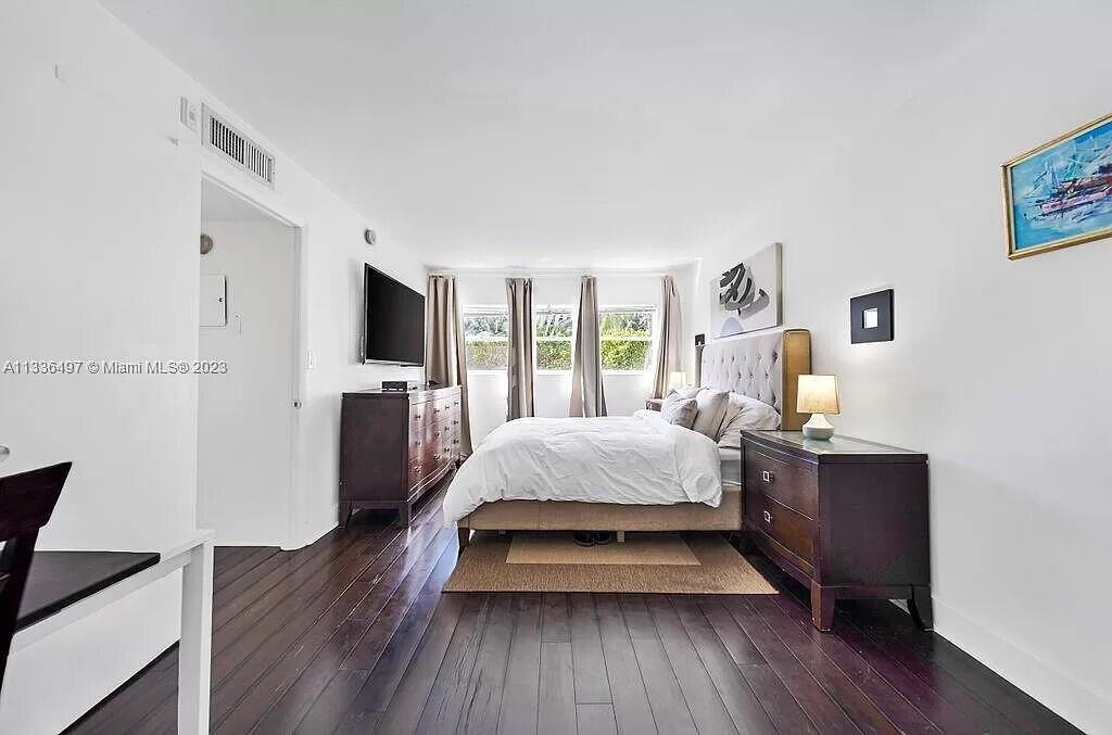 OCTAGON TOWERS I CONDO - Residential