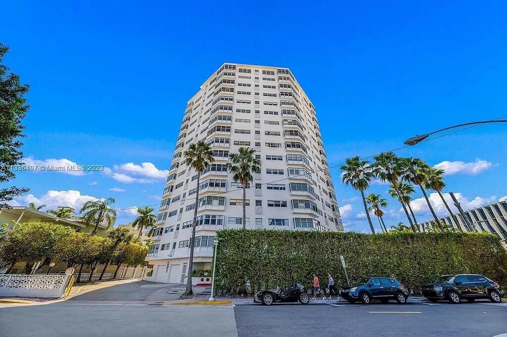 OCTAGON TOWERS I CONDO - Residential