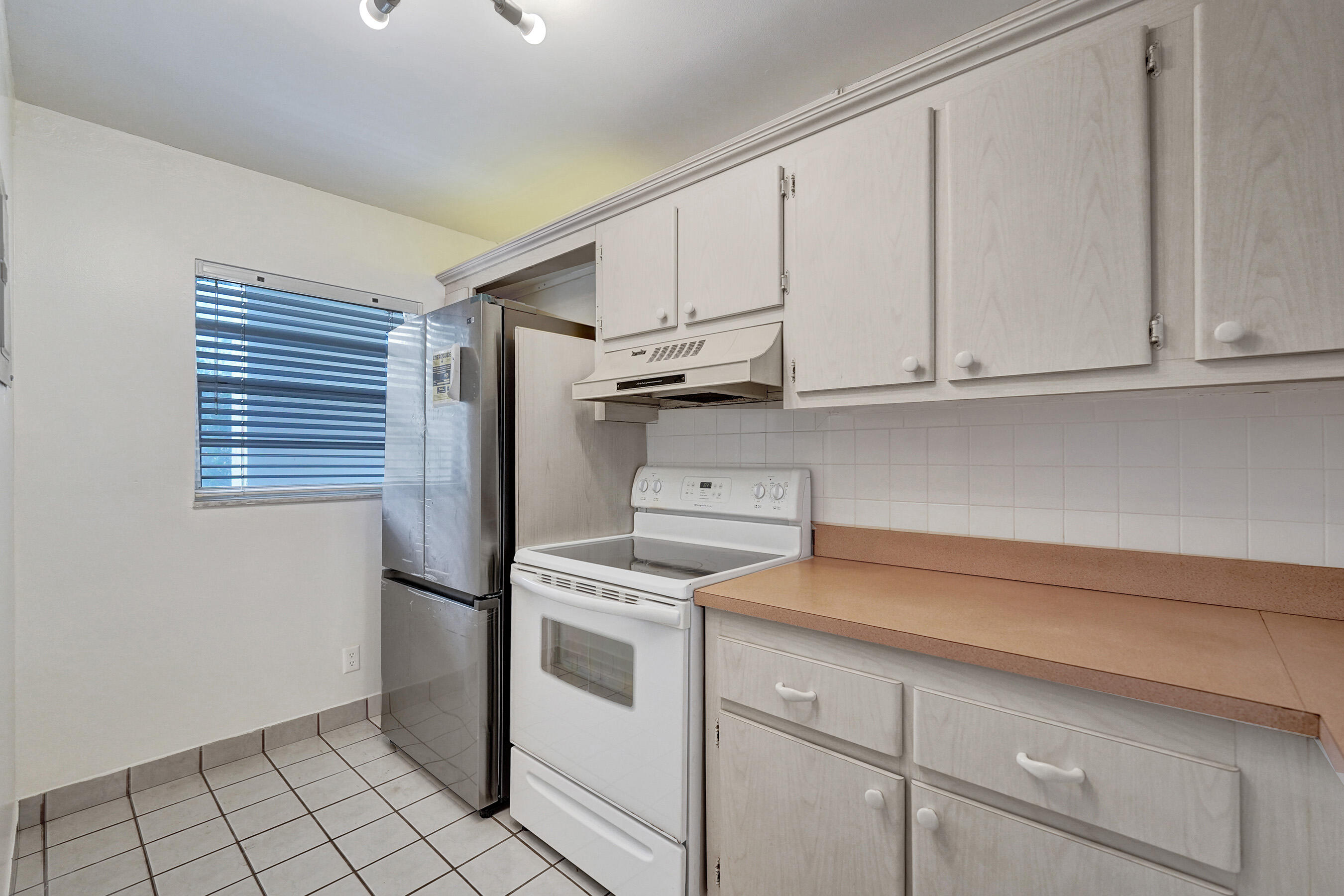 POINCIANA 7 OF PINE ISLAND RIDGE - Residential