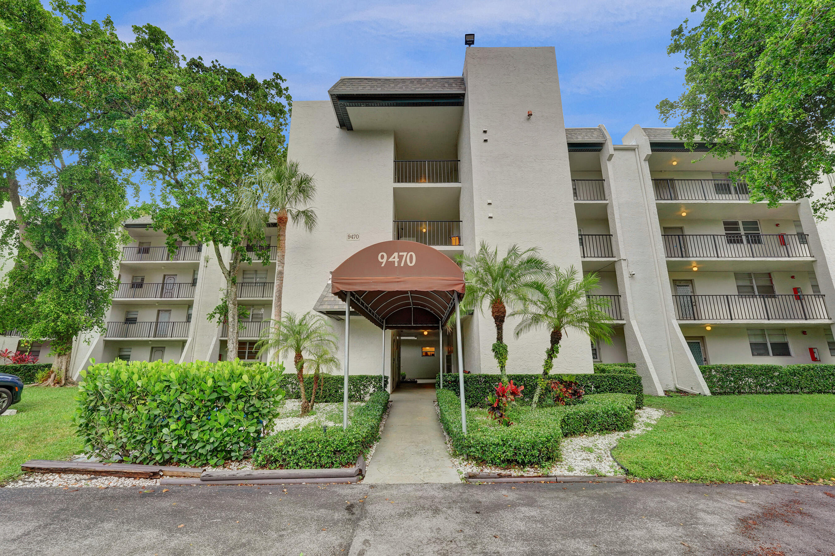 POINCIANA 7 OF PINE ISLAND RIDGE - Residential