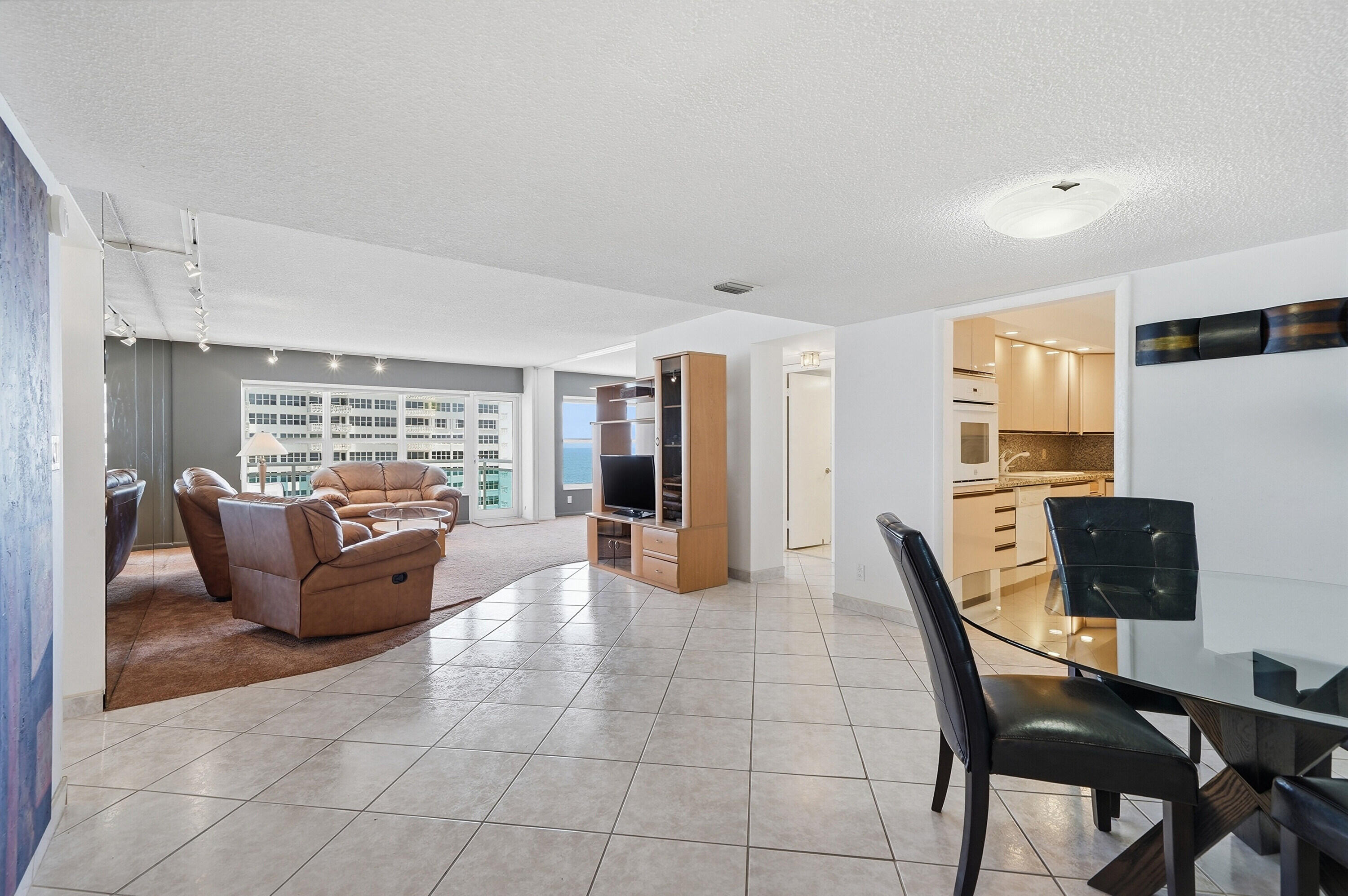 PLAYA DEL MAR CONDO - Residential Lease