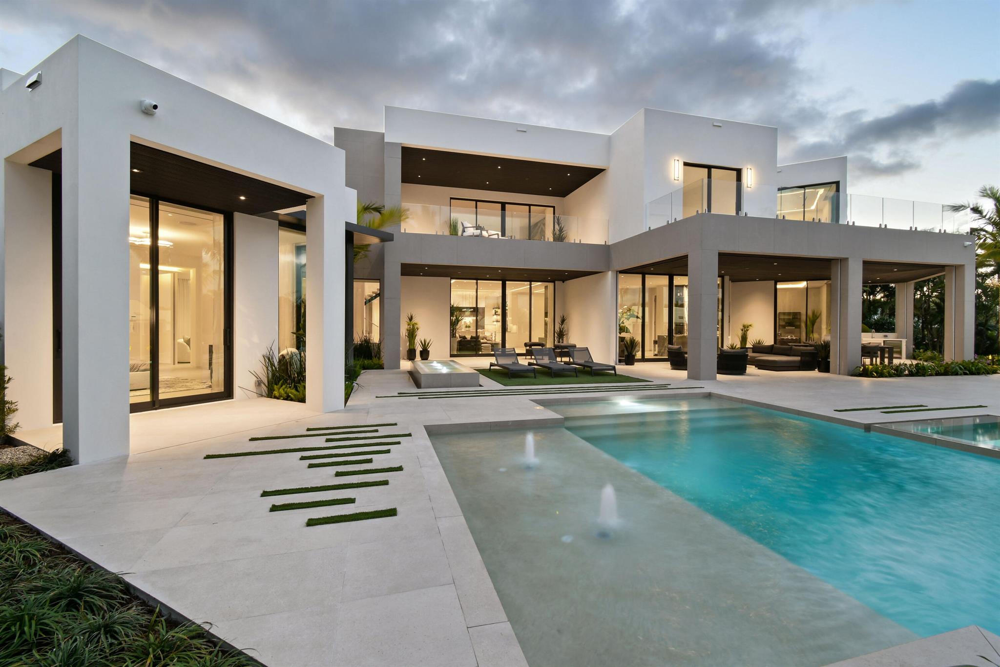 ADMIRALS COVE - Residential