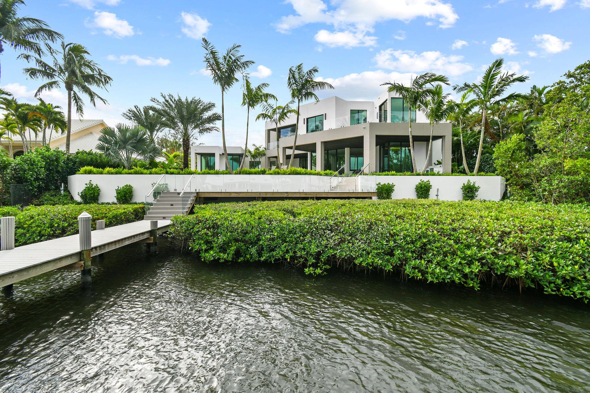ADMIRALS COVE - Residential