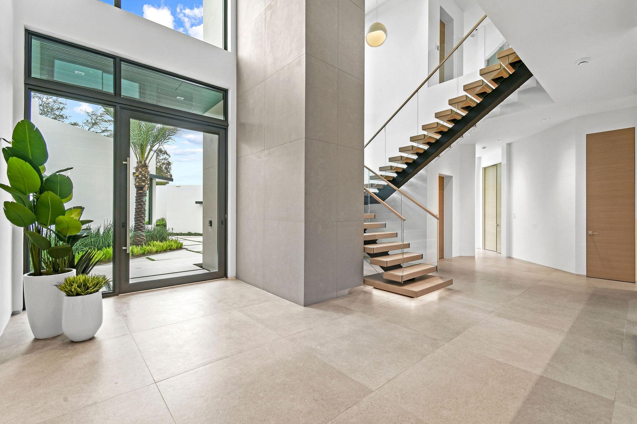 ADMIRALS COVE - Residential