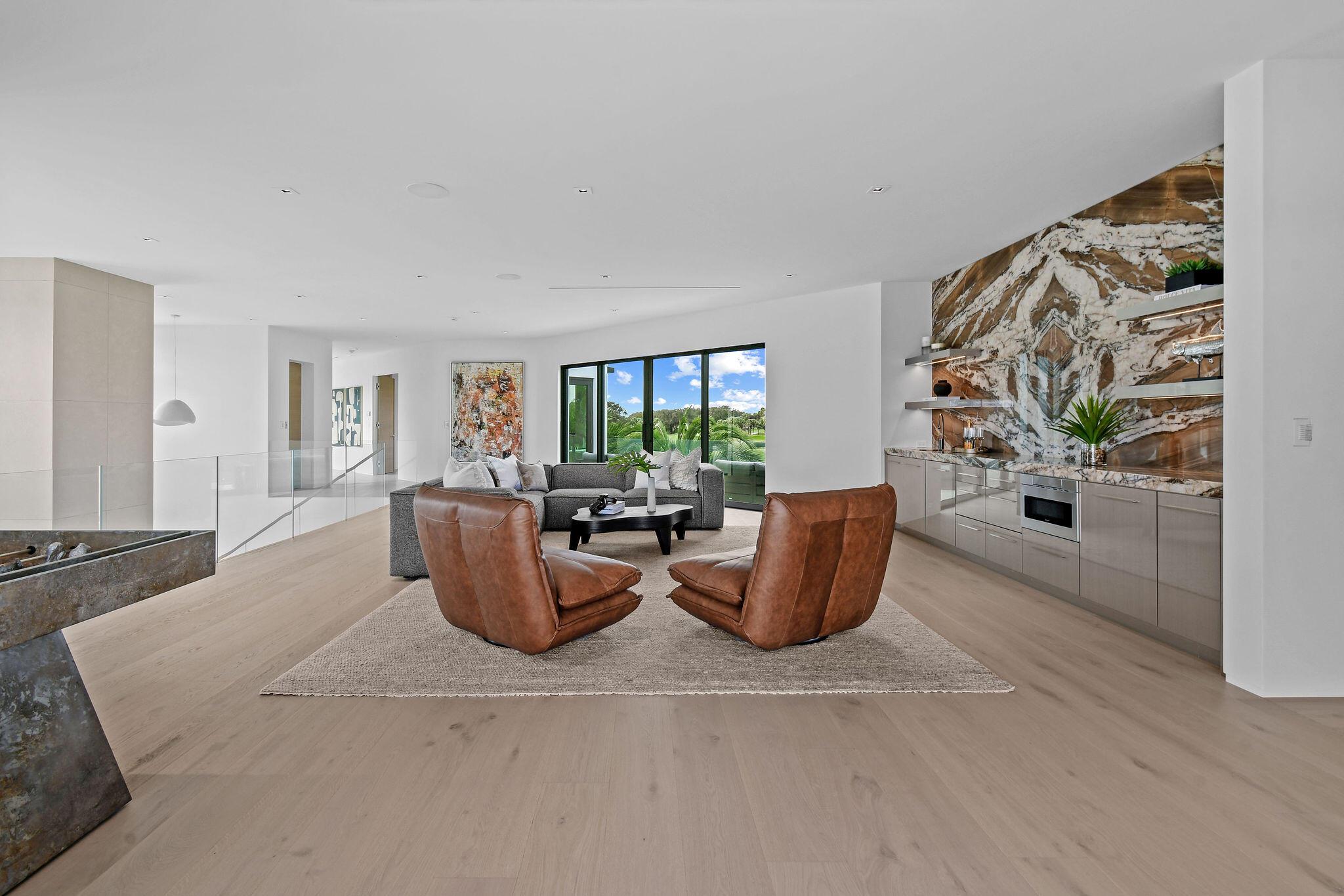 ADMIRALS COVE - Residential