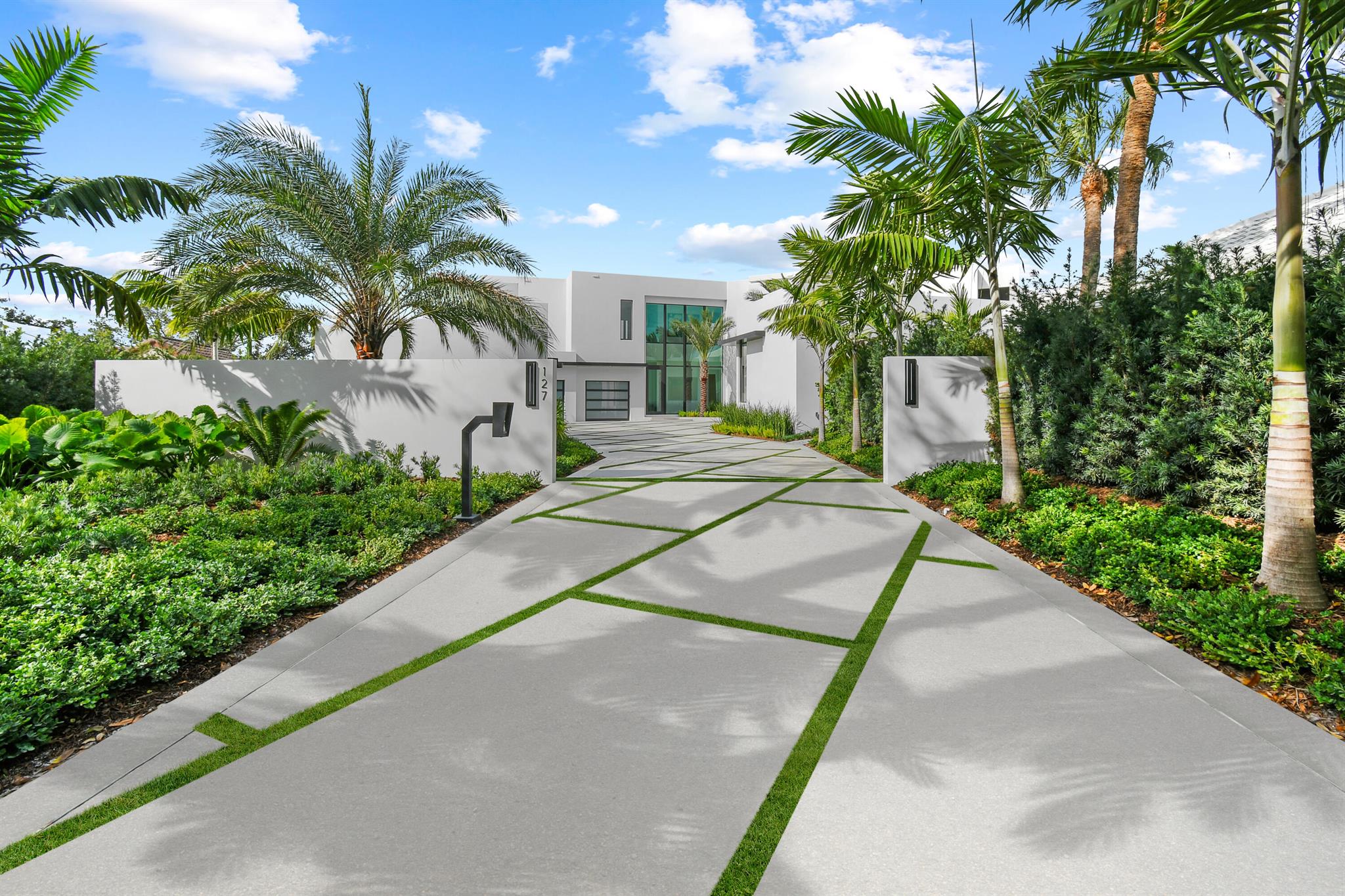 ADMIRALS COVE - Residential