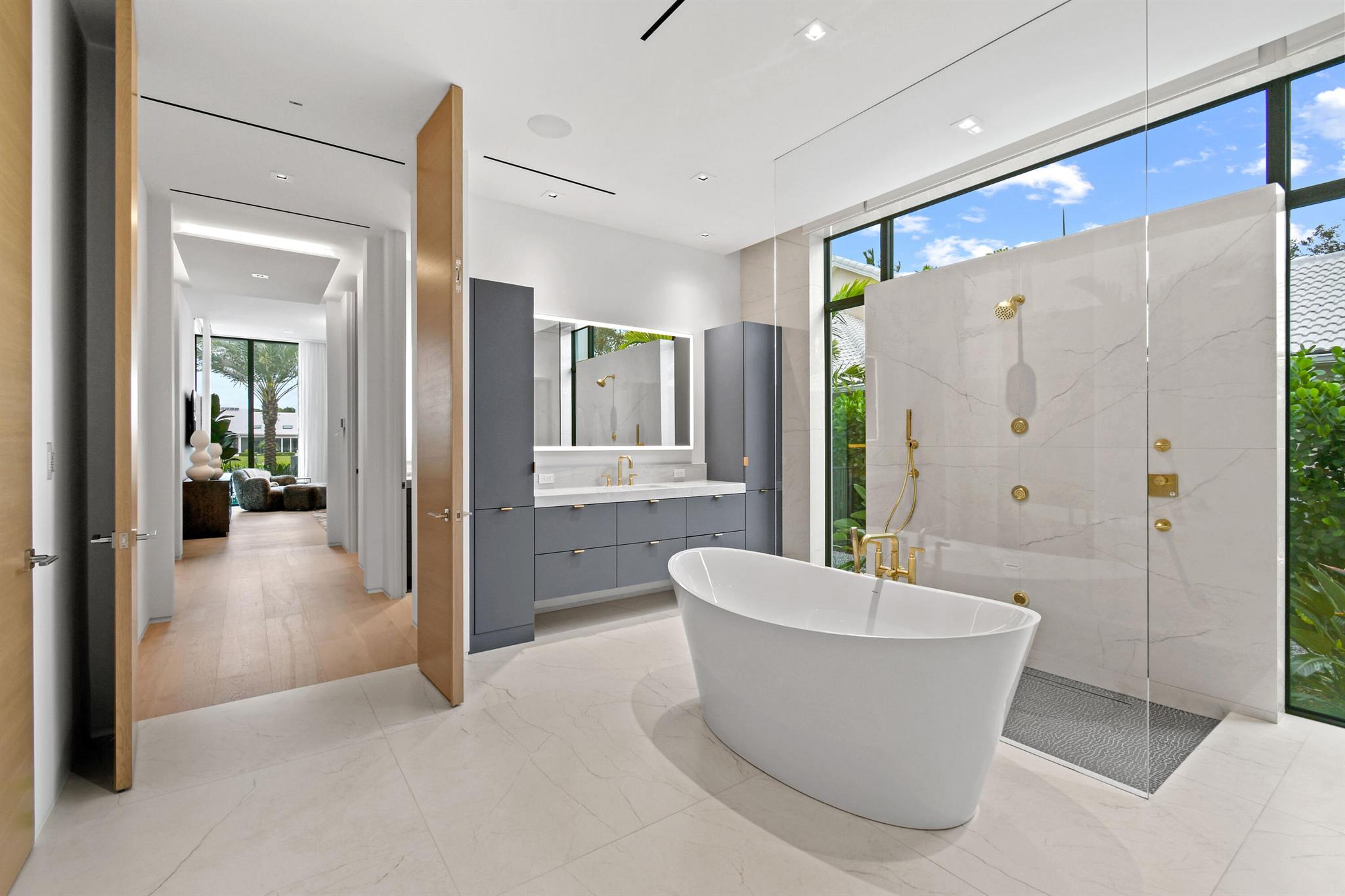 ADMIRALS COVE - Residential