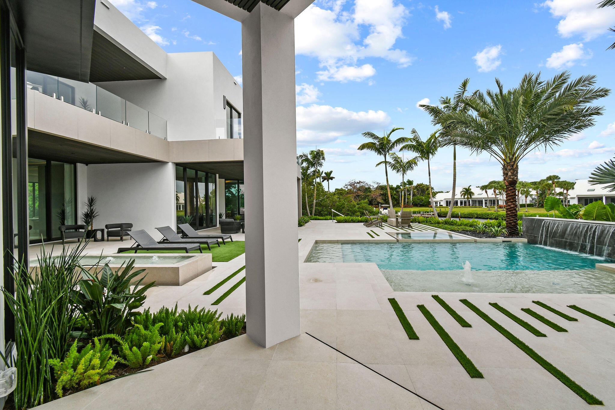 ADMIRALS COVE - Residential