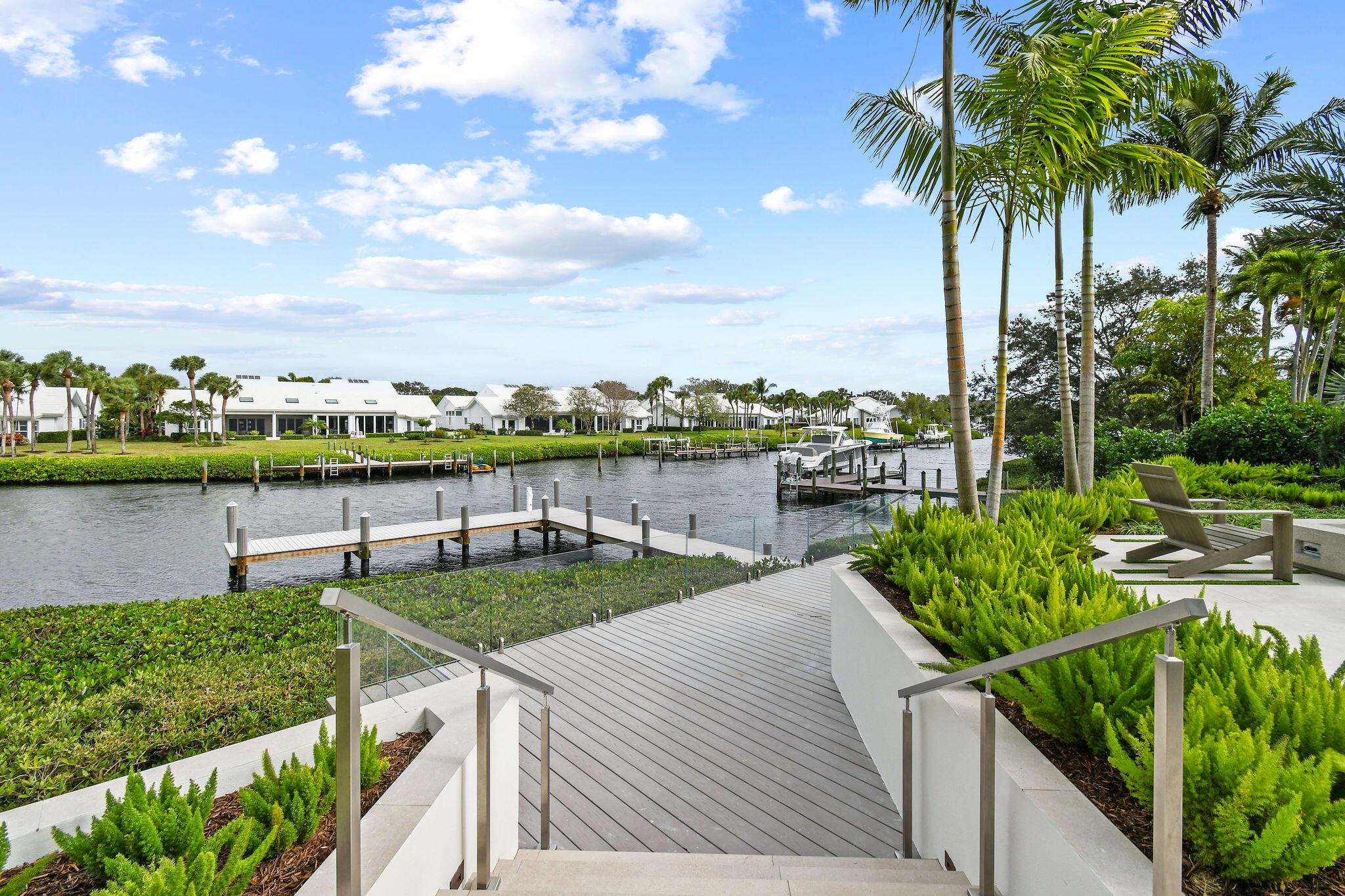 ADMIRALS COVE - Residential