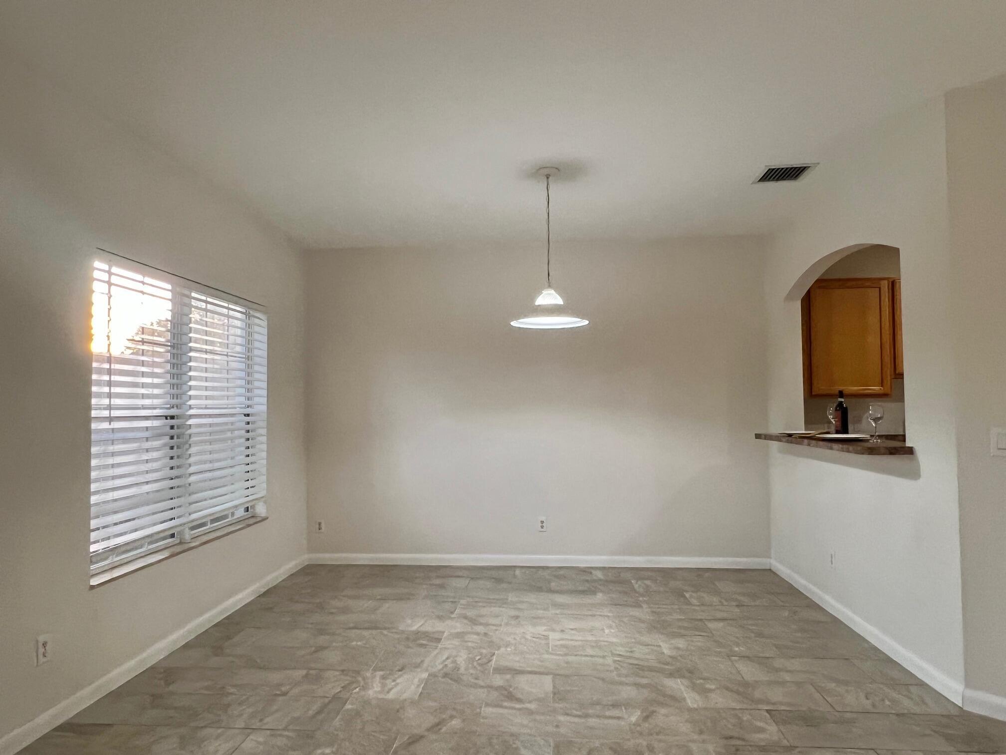VERONA PALMS - Residential