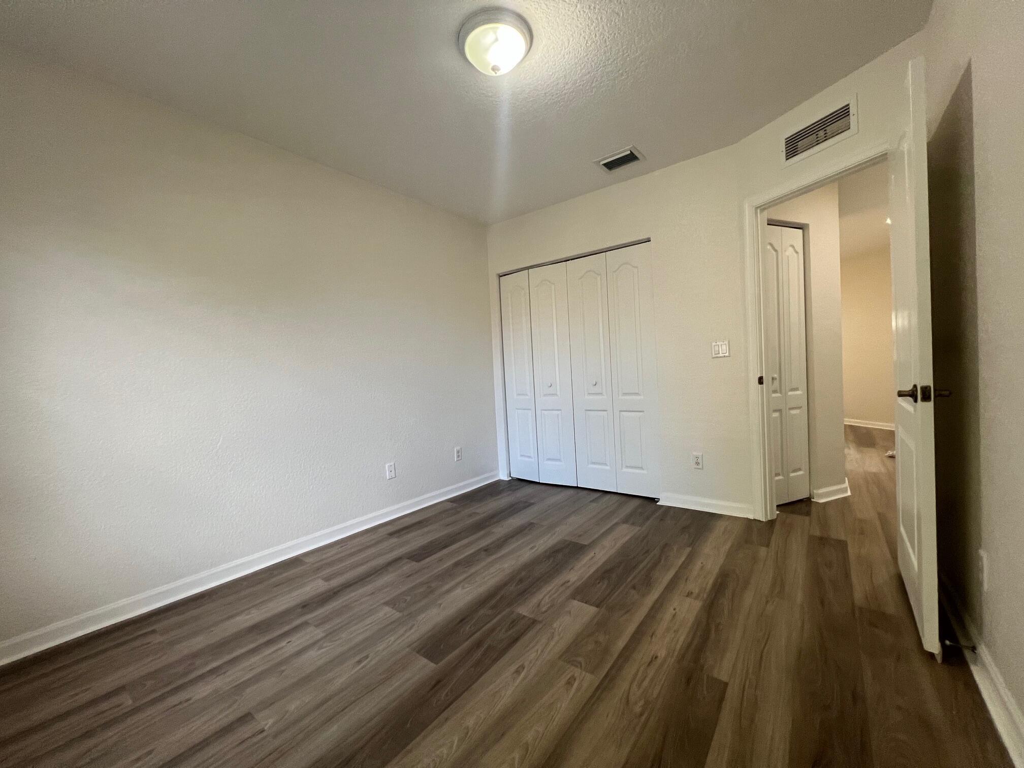 VERONA PALMS - Residential