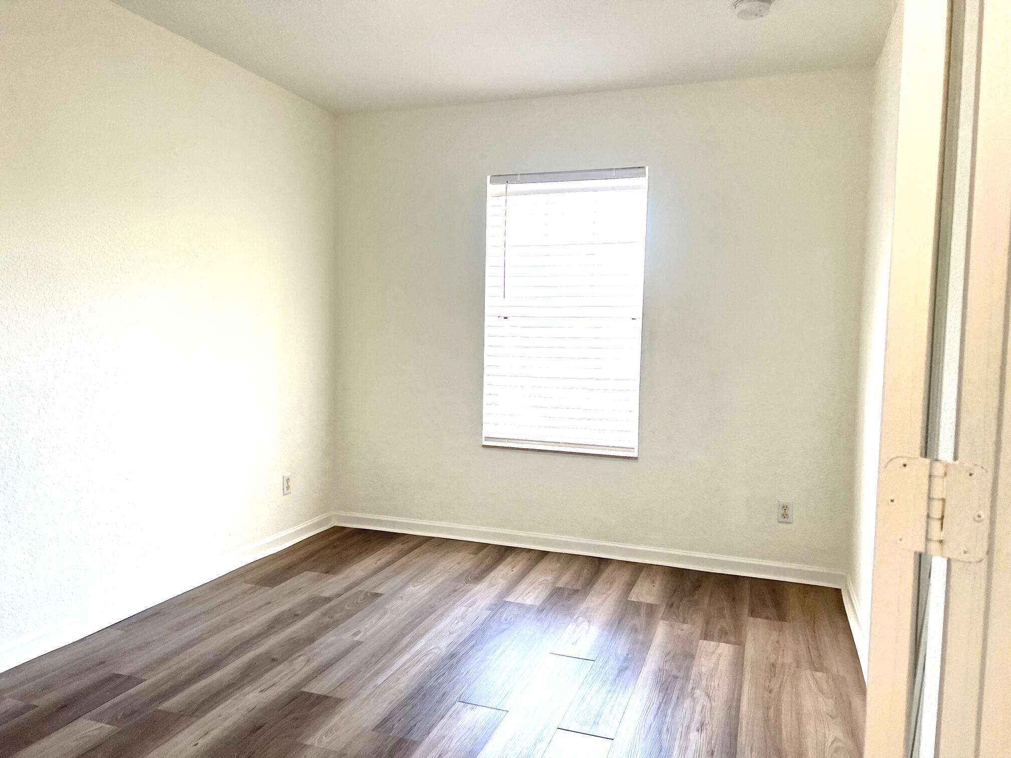 VERONA PALMS - Residential