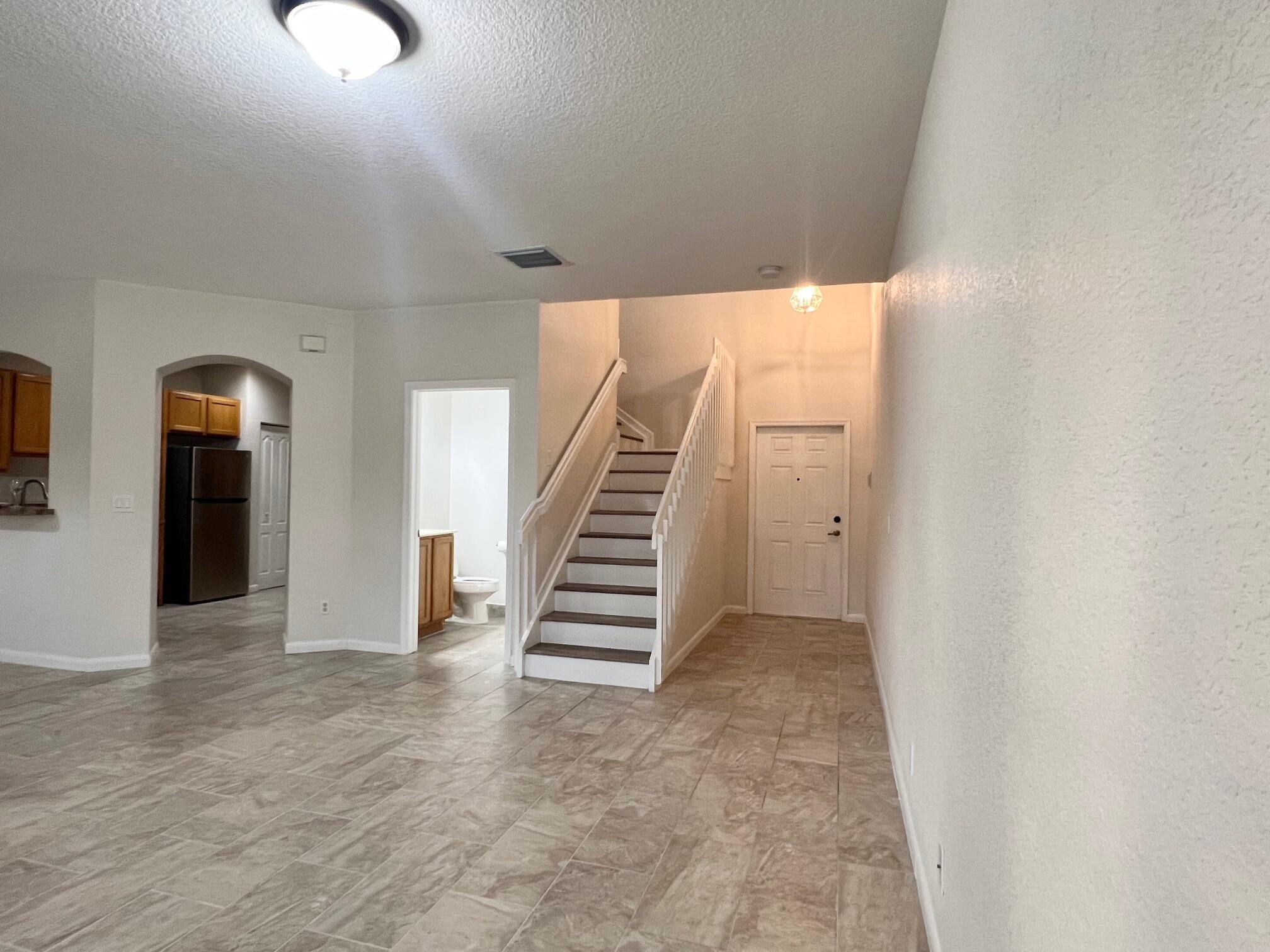VERONA PALMS - Residential