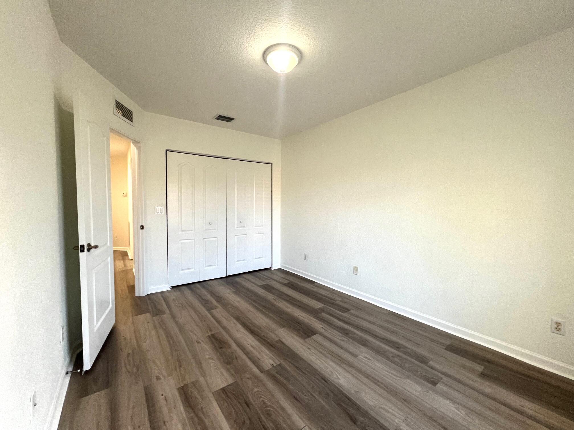 VERONA PALMS - Residential