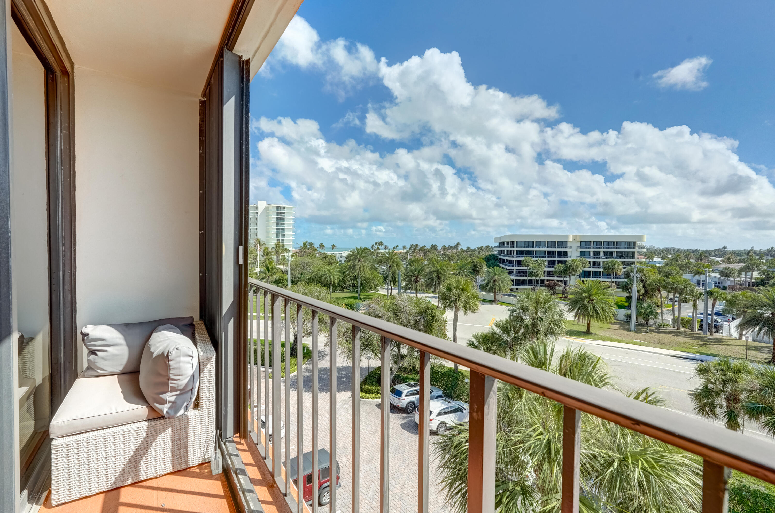 OCEAN VILLAS CONDO APTS - Residential