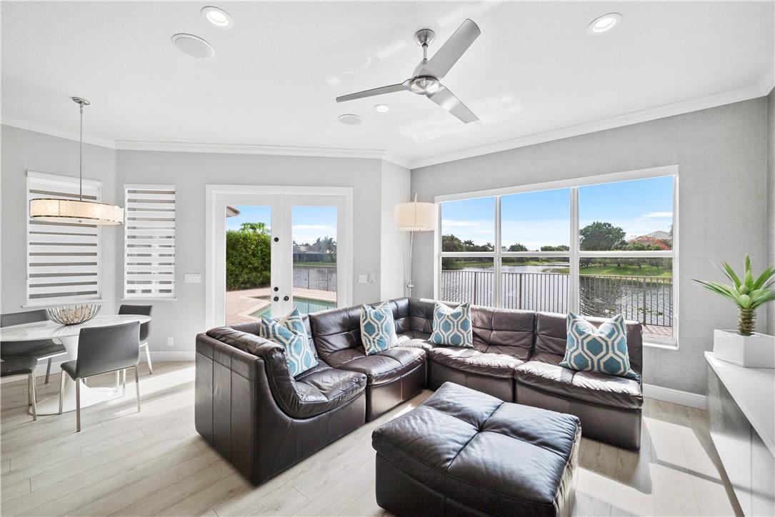 PARKLAND ISLES - Residential