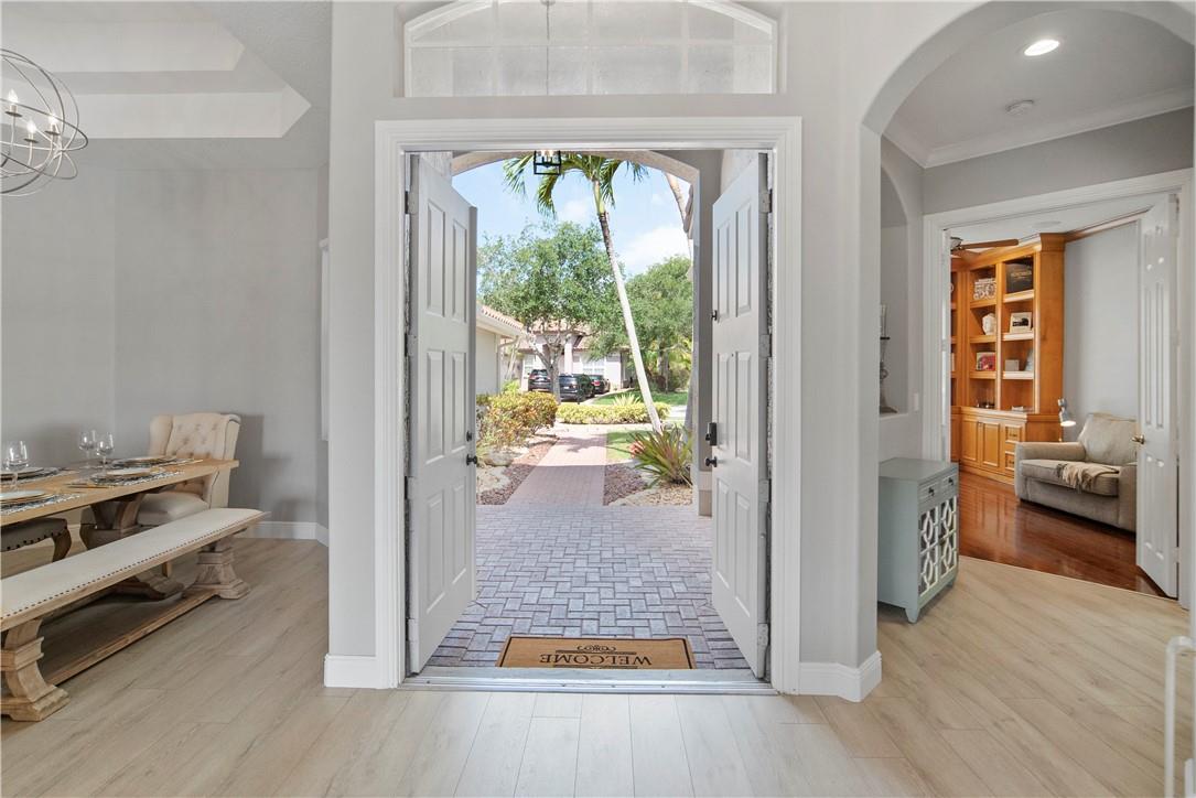 PARKLAND ISLES - Residential