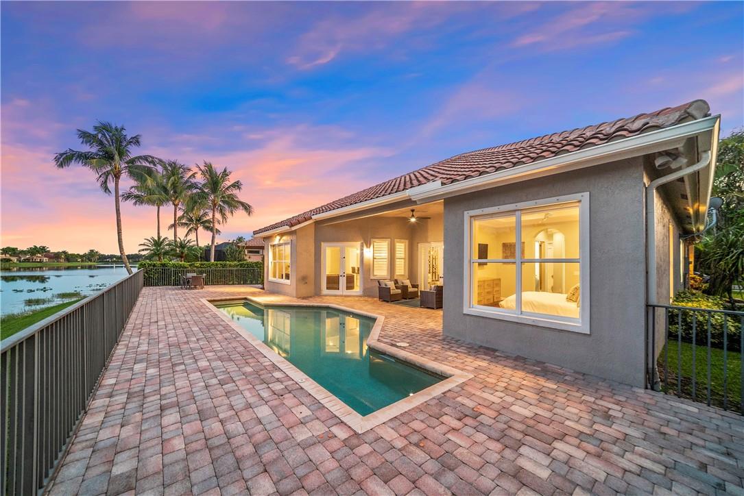 PARKLAND ISLES - Residential