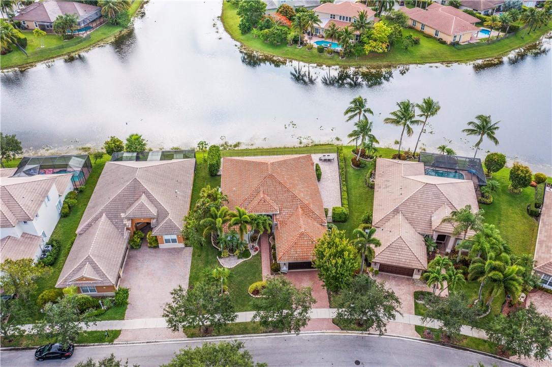 PARKLAND ISLES - Residential